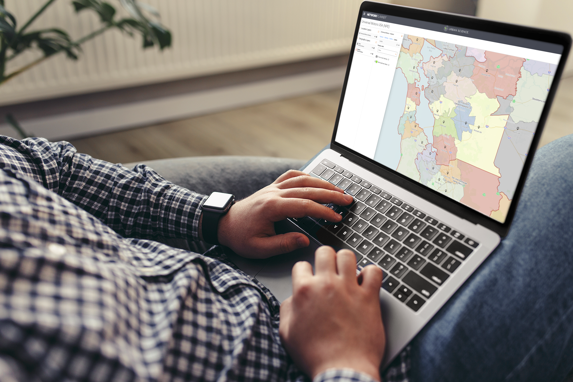 mockup-of-a-man-using-a-macbook-at-home-m16684-r-el2 mockup-of-a-man-using-a-macbook-at-home-m16684-r-el2